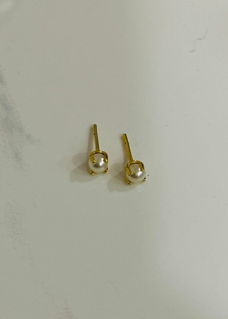 Arete perlita Infantil 4 uñas